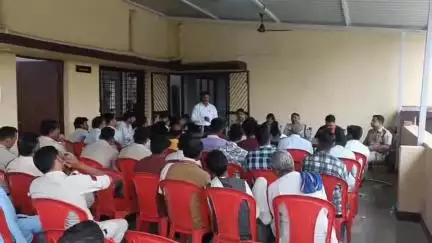 ब्यावरा: ब्यावरा सिटी थाना परिसर में नए कानून के एक वर्ष पूर्ण होने पर बैठक आयोजित, आमजन को दी जानकारी