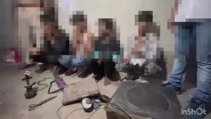 नवादा: नवादा नगर थाना के एक मोहल्ला से पुलिस ने चार नाबालिगों को बाइक चोरी के मामले में पकड़ा, बाइक व अन्य सामान भी बरामद