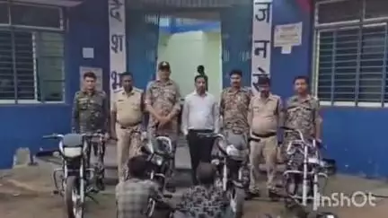 लहार: लहार थाना पुलिस ने दो बाइक चोरों को पकड़ा, लगभग ₹1.5 लाख की चार बाइकें भी ज़ब्त कीं