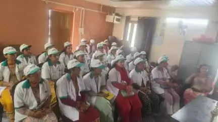 धरवाला: एसबीआई आरसेटी बालू ने चंब्याल प्रोजेक्ट के तहत चंबा रुमाल पर आधारित तीसा में प्रशिक्षण कार्यक्रम शुरू किया