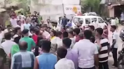 વાઘોડિયા: ગોરજગામે એક જ પરિવાર વચ્ચે થયેલી મારામારીના વિડીયો સોશિયલ મિડીયામા થયા વાયરલ
