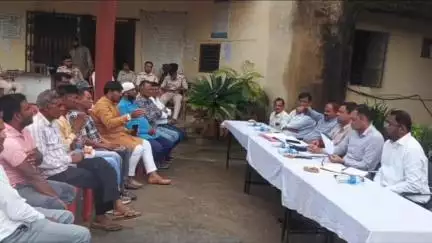 सेन्हा: सेन्हा थाना परिसर में शांति समिति की बैठक, मुहर्रम व घूरती रथयात्रा शांतिपूर्वक मनाने की प्रशासन ने की अपील