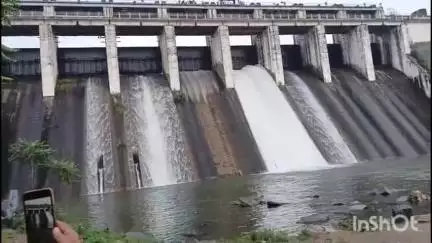 पतरातू: पतरातू डैम: कैचमेंट एरिया में डैम के दो फाटक खोले गए, प्रशासन ने जारी किया अलर्ट