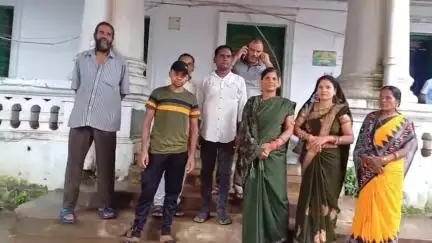 ଢେଙ୍କାନାଳ ସଦର: ସାଙ୍କୁଲେଇ ଗ୍ରାମ ପଞ୍ଚାୟତ ସରପଞ୍ଚଙ୍କ ବିରୋଧରେ ଉପଜିଲ୍ଲାପାଳଙ୍କ କାର୍ଯ୍ୟାଳୟରେ ଅନାସ୍ଥା ପ୍ରସ୍ତାବ ଦାଖଲ