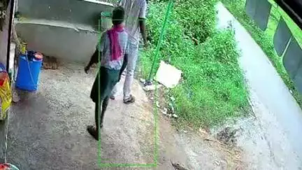 କଣ୍ଟାବାଞ୍ଜି: ମୁରିବାହାଲ ଟୁନଟୁନି ମୁଣ୍ଡା ଛକରେ ବୋଲେରୋ ଓଲଟି ୩ ଗୁରୁତର, ସିସିଟିଭି ଫୁଟେଜ ହେଲା ଭାଇରାଲ