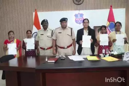 మెదక్: పోక్సో కేసులో నిందితుడికి శిక్ష పడే విధంగా కృషి చేసిన భరోసా సిబ్బందిని అభినందించిన జిల్లా ఎస్పీ శ్రీనివాసరావు