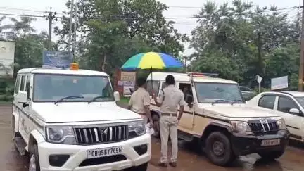 ସୁକିନ୍ଦା: ବ୍ଲକ ଛକରେ ବିଶ୍ଵନାଥ ପାତ୍ରଙ୍କୁ ଆକ୍ରମଣ, ଘଟଣାସ୍ଥଳରେ ପହଞ୍ଚି ସ୍ଥିତି ଅନୁଧ୍ୟାନ କଲେ ଡିଏସପି ରତିକାନ୍ତ ଗିରି
