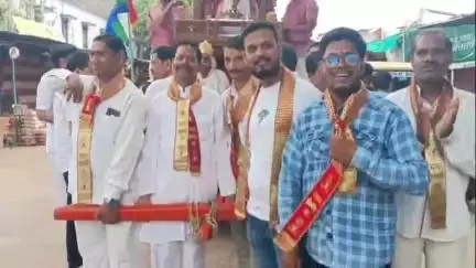 सुसनेर: त्रिमूर्ति जैन मंदिर में सिद्धचक्र मंडल विधान की हुई शुरुआत, जैन समाज ने निकाली शोभायात्रा