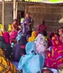 उजियारपुर: जिला पार्षद सुनीता शर्मा ने महिलाओं के साथ क्षेत्र की समस्याओं पर किया जनसंवाद