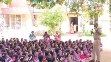 నగరి: నగరి పట్టణంలోని పల్లిపట్టు రోడ్ లో ఉన్న బాలికల పాఠశాలలో బాలికలకు అవగాహన కార్యక్రమం