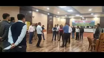 चम्पावत: चंपावत जिले में त्रिस्तरीय पंचायत चुनाव के लिए मंगलवार को सभी विकास खंडों में नामांकन पत्रों की बिक्री शुरू