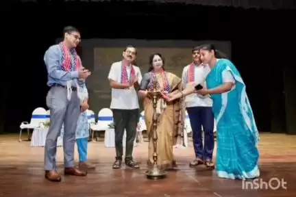 বালি-জগাছা: হাওড়ার শরৎসদন হলেতে অনুষ্ঠিত হলো লোকশিল্পী সম্মেলন 2025