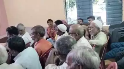 मानपुर: बुनियादगंज थाना परिसर में मोहर्रम पर्व को लेकर शांति समिति की बैठक, हुड़दंग करने वालों पर होगी कार्रवाई