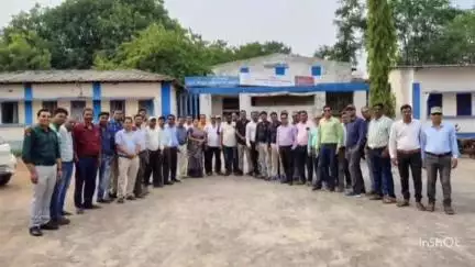 महासमुंद: जिले में सर्व शिक्षा मंच ने क्रमोन्नति की मांग को लेकर किया जोरदार विरोध प्रदर्शन, मुख्यमंत्री के नाम सौंपा ज्ञापन