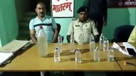 पताही: पताही पुलिस ने विशेष अभियान चलाकर 9 लीटर देसी शराब, एक तस्कर और कोर्ट के फरार 4 वारंटियों को गिरफ्तार कर भेजा जेल