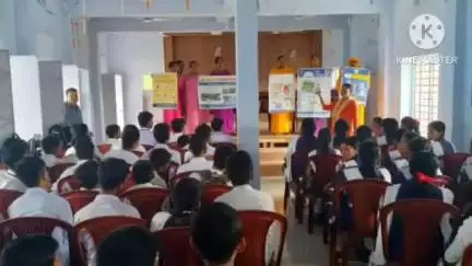 মগরাহাট ২: মগরাহাট পঞ্চায়েত সমিতি ও মগরাহাট গ্রামীণ হাসপাতালের উদ্যোগে হাসুরি হাইস্কুলে সচেতনতা শিবির করা হয়