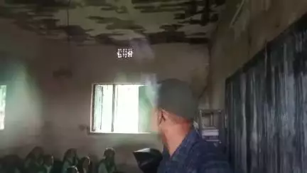उच्च विद्यालय कोड़ेदाग स्कूल का भवन जर्जर, घट सकती हैं बड़ी घटना, नेता, शिक्षा विभाग और प्रखंड प्रशासन मौन।