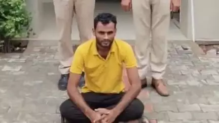 बागौड़ा: बागोड़ा पुलिस की कार्रवाई में 'ऑपरेशन अखरोट' के तहत अवैध बजरी परिवहन में डम्पर किया गया जब्त, एक आरोपी गिरफ्तार
