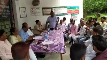 मरकच्चो: मरकच्चो थाना परिसर में मुहर्रम त्यौहार को शांतिपूर्ण मनाने के लिए हुई शांति समिति की बैठक
