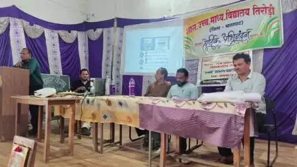 तिरोड़ी: विकासखंड कटंगी में अलग-अलग स्थानों पर नवभारत साक्षरता कार्यक्रम को लेकर दिया गया प्रशिक्षण