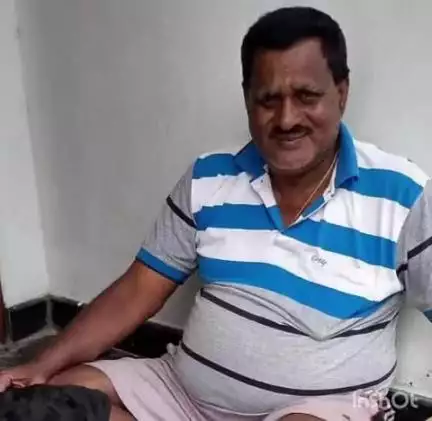 ಚಿಕ್ಕಮಗಳೂರು: ಮಾತ್ರೆ ಖರೀದಿಸುವಾಗ್ಲೇ ಹೃದಯಾಘಾತದಿಂದ‌ ನಗರದ ಮೆಡಿಕಲ್ ಮುಂದೆ ಕುಸಿದು ಬಿದ್ದು ವ್ಯಕ್ತಿ ಸಾವು