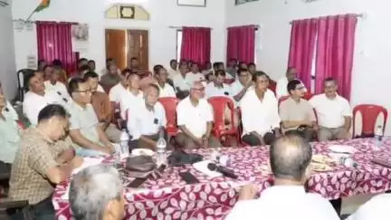 তামুলপুৰ: তামুলপুৰত বৌদ্ধিক মহলৰ লগত আলোচনাত মিলিত হয় বিধায়ক জলেন দৈমাৰীয়ে