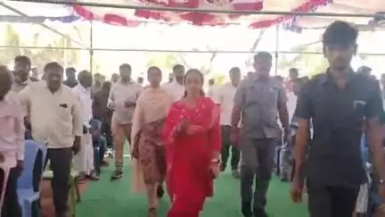 రెండు నుంచి ప్రభుత్వం చేపట్టిన అభివృద్ధిని ప్రజల్లోకి తీసుకెళ్దాం - పల్లె సింధూర రెడ్డి,
