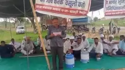 बावड़ी: खारी खुर्द में शहीद स्मारक और आबादी भूमि पर अवैध कब्जे का आरोप, ग्रामीणों ने शुरू किया आंदोलन