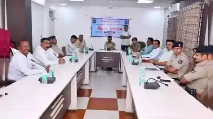 જિલ્લા પોલીસવડાની કચેરી ખાતે 2 પોલીસ અધિકારી અને ત્રણ પોલીસકર્મીઓનો વિદાય સમારંભ યોજાયો