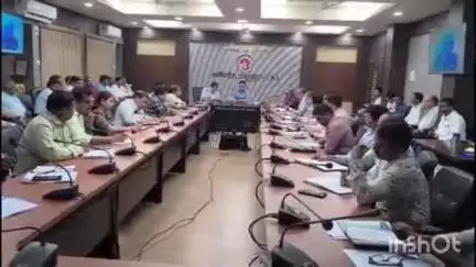 अनूपपुर: कलेक्ट्रेट सभागार अनूपपुर में मुख्यमंत्री के आगमन को लेकर कलेक्टर ने अधिकारियों को तैयारी पूरी करने के दिए निर्देश