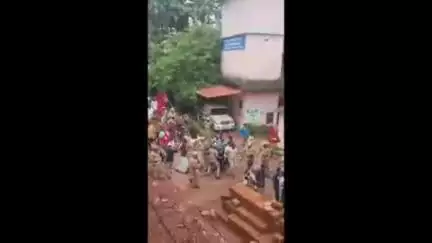 ഹൊസ്ദുർഗ്: അഴിമതി ഭരണത്തിനെതിരെ സി.പി.എം കുമ്പള പഞ്ചായത്ത് ഓഫീസിലേക്ക് ജനകീയ മാർച്ച് നടത്തി