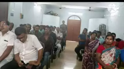নয়াগ্রাম: আগামী একুশে জুলাইকে সামনে রেখে খড়িকামাথানীতে অঞ্চল তৃনমূল কংগ্রেসের উদ্যোগে আয়োজিত হল গুরুত্বপূর্ণ বৈঠক