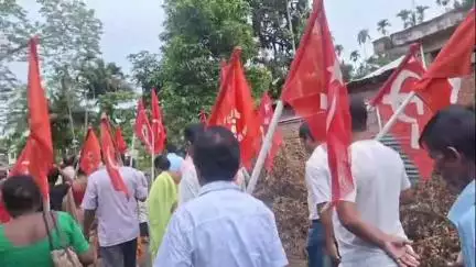 কৈলাশহর: CPIM কুমারঘাট শহর অঞ্চল কমিটির উদ্যোগে পুরপরিষদে ১৫ দফা দাবির ভিত্তিতে একটি ডেপুটেশন দেওয়া হয়