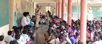 కనిగిరి: మైనర్ బాలికలను వెంటపడి వేధింపులకు గురి చేసే వారిపై కఠిన చర్యలు: కనిగిరి ఎస్సై టి శ్రీరామ్