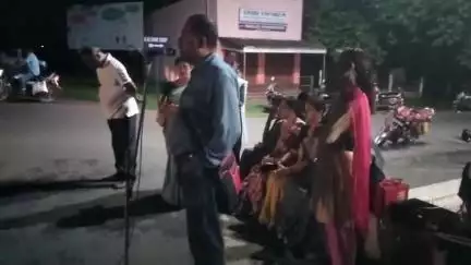 जामताड़ा: चितरंजन शहर में बढ़ती आपराधिक घटनाओं के खिलाफ लेबर यूनियन के सदस्यों ने की नुक्कड़ सभा