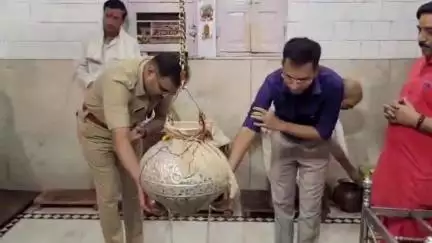 दमोह: आगामी श्रवण सोमवार के लिए कलेक्टर और पुलिस अधीक्षक ने बांदकपुर में व्यवस्थाओं का जायजा लिया