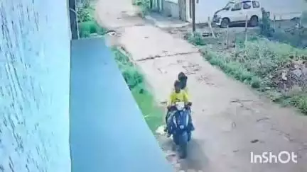गुना नगर: आदिश नगर में दिनदहाड़े एक मकान में चोरी, स्कूटी से आए तीन चोर 15 मिनट में फरार, पुलिस तलाश में जुटी