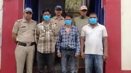 कांडा: सातचौंरा के समीप सार्वजनिक स्थान पर शांति व्यवस्था भंग करने के आरोप में कांडा पुलिस ने तीन लोगों को किया गिरफ्तार