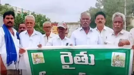 మైదుకూరు: మైదుకూరు:ప్రభుత్వాలు రైతులను పట్టించుకోకపోవడం బాధాకరం