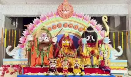 ସୁନ୍ଦରଗଡ ସହର: ରଙ୍ଗା ଢିପା ମାଉସୀ ମା ମନ୍ଦିର ରେ  ପ୍ରଭୁ ଶ୍ରୀ ଜଗନ୍ନାଥ ଙ୍କ ରାମ ପର୍ଶୁରାମ ଅବତାର ବେଶ ଦର୍ଶନ କଲେ ସହ ସହ ଭକ୍ତ