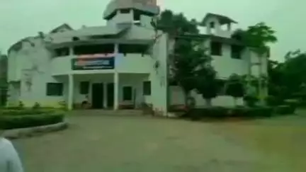 दुलमी: मगनपुर की विवाहिता महिला बच्ची संग गोला पुलिस द्वारा बरामद, आरोपी न्यायिक हिरासत में