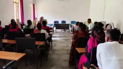 कुंदा: कुन्दा प्रखंड मुख्यालय में स्वास्थ्य सेवाओं को लेकर बैठक आयोजित