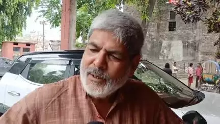 बेतिया: भाकपा जिला सचिव ने मनीष कश्यप को ढोंगी बताया, जन सुराज पार्टी को बीजेपी की 'बी' टीम कहा