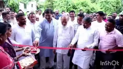 ચીખલી: ચીખલી તાલુકાના આલીપોર ગ્રામ પંચાયતના નવીન મકાનનું લોકાર્પણ ધારાસભ્ય નરેશ પટેલે કર્યું