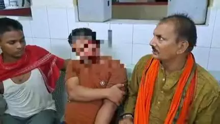खड़गपुर: चांद बलि स्थान के पास दो बाइक की टक्कर में तीन लोग गंभीर रूप से घायल, दो रेफर