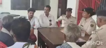 कृत्यानंद नगर: पूर्णिया जिला के सभी थानों में आगामी मुहर्रम पर्व को लेकर जनप्रतिनिधियों के साथ शांति समिति की बैठक आयोजित हुई