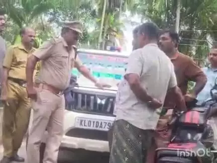 കാർത്തികപ്പള്ളി: തുക്കുന്നപ്പുഴ തട്ടാൻ പറമ്പ് കലുങ്കിനു സമീപത്ത് നിന്ന് 13 ലിറ്റർ ചാരായവുമായി യുവാവിനെ എക്സൈസ് പിടി കൂടി