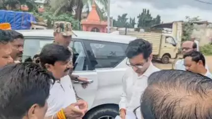 ବିଜେପୁର: ବରପାଲି ଠାରେ ରେଳ ବିଭାଗ ପକ୍ଷରୁ ନିର୍ମାଣଧୀନ ଓଭର ବ୍ରିଜ ନିର୍ମାଣ କାର୍ଯ୍ୟକୁ ତଦାରଖ କଲେ ଜିଲ୍ଲାପାଳ