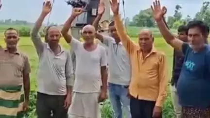 मनकापुर: बकुई खुर्द में बिजली विभाग की लापरवाही, 9 दिन से जला ट्रांसफॉर्मर नहीं बदला, 500 परिवार अंधेरे में