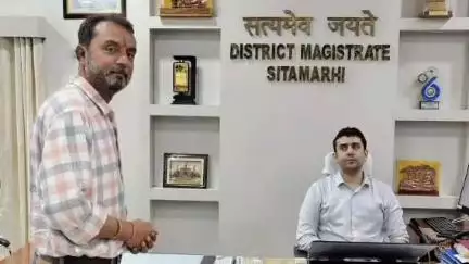बैरगनियां: बैरगनिया में शिशु अस्पताल पर अतिक्रमण, डीएम को ज्ञापन सौंप कार्रवाई की मांग